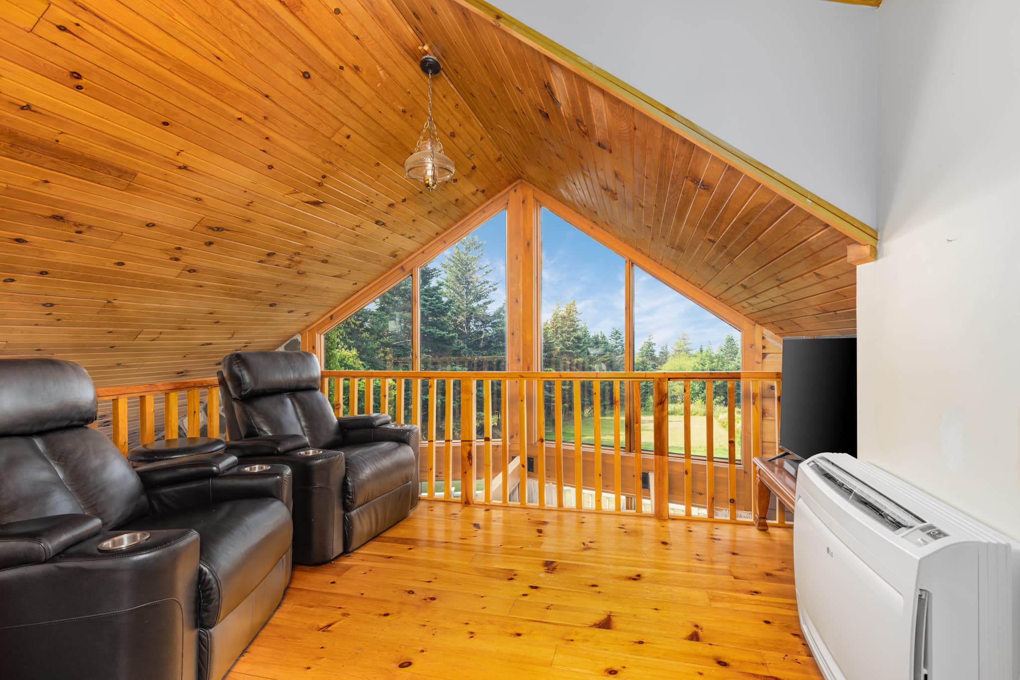 Upstairs loft area